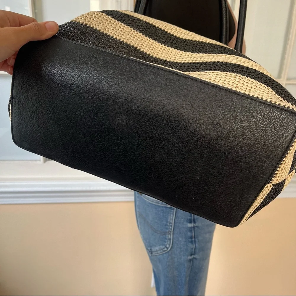 ALDO black natural straw tote bag tassel gold hardware embellishment - Picture 8 of 16